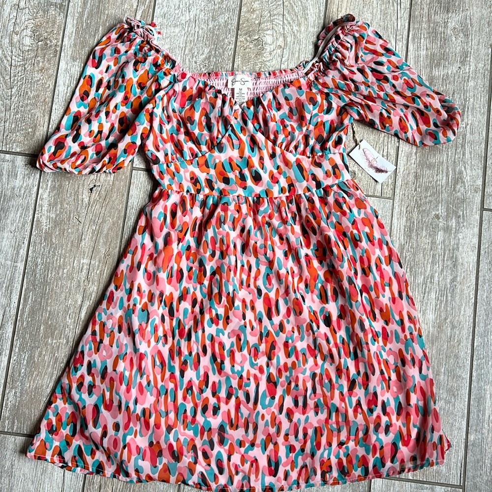 Sz M NWOT Colorful Dress